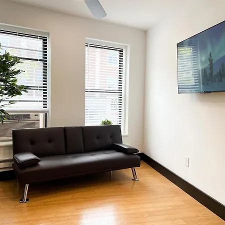 Boutique Studio Apartment On Grand Ave